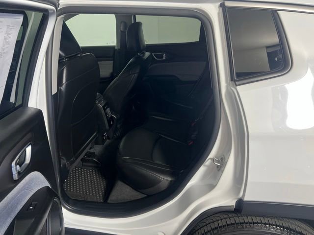 Used 2022 Jeep Compass Latitude AWD/4WD image 26