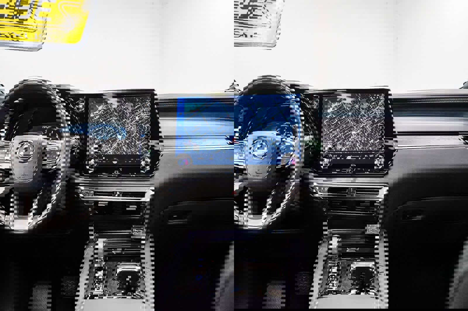 Used 2025 Lexus RX 450h Luxury w/ Convenience Package image 13