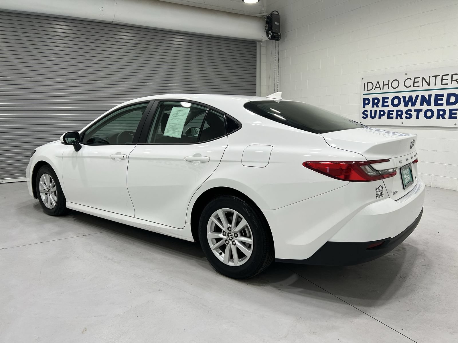 Used 2025 Toyota Camry LE FWD image 6