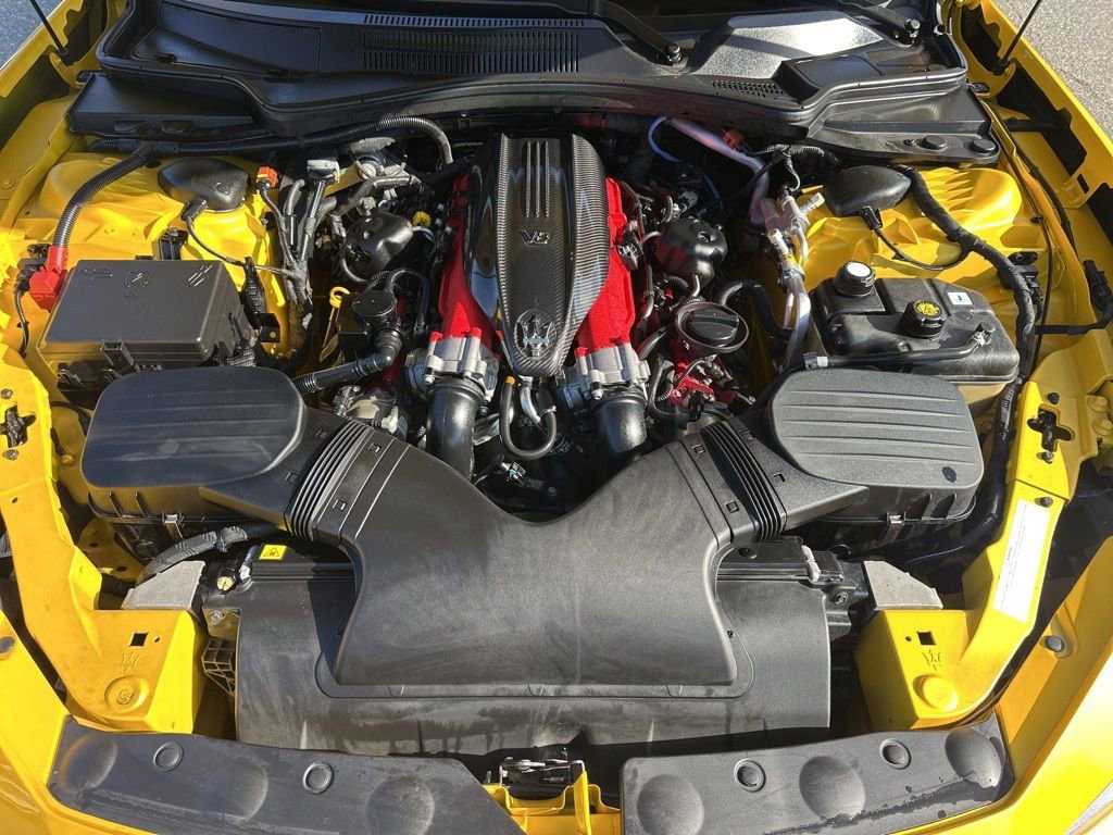 Used 2021 Maserati Ghibli Trofeo image 34