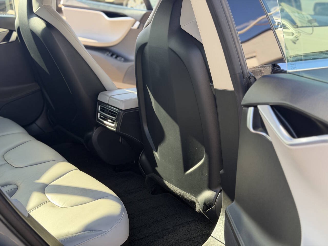 Used 2014 Tesla Model S 85 RWD image 12