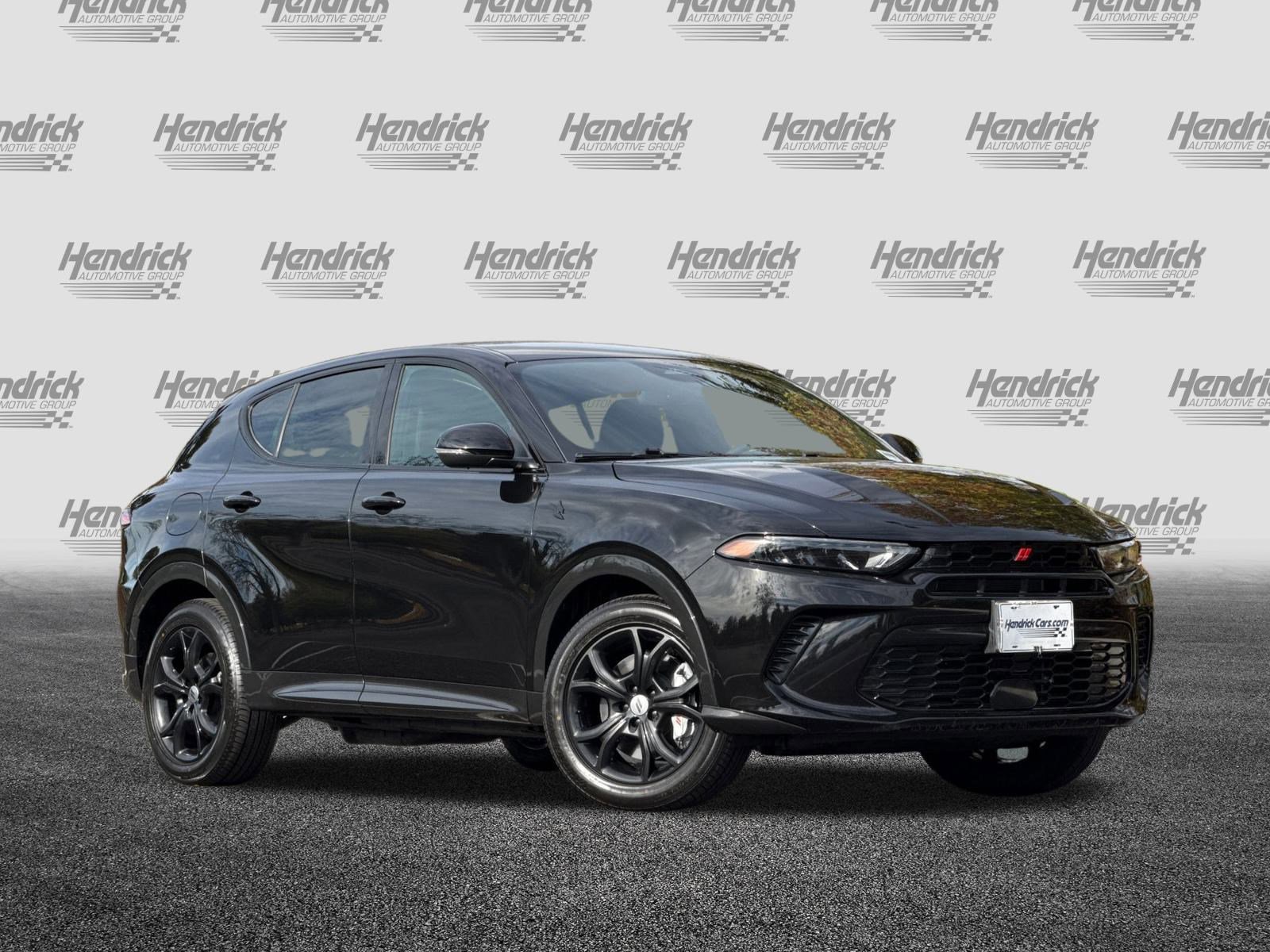 Used 2024 Dodge Hornet R/T w/ R/T Blacktop Package video 2