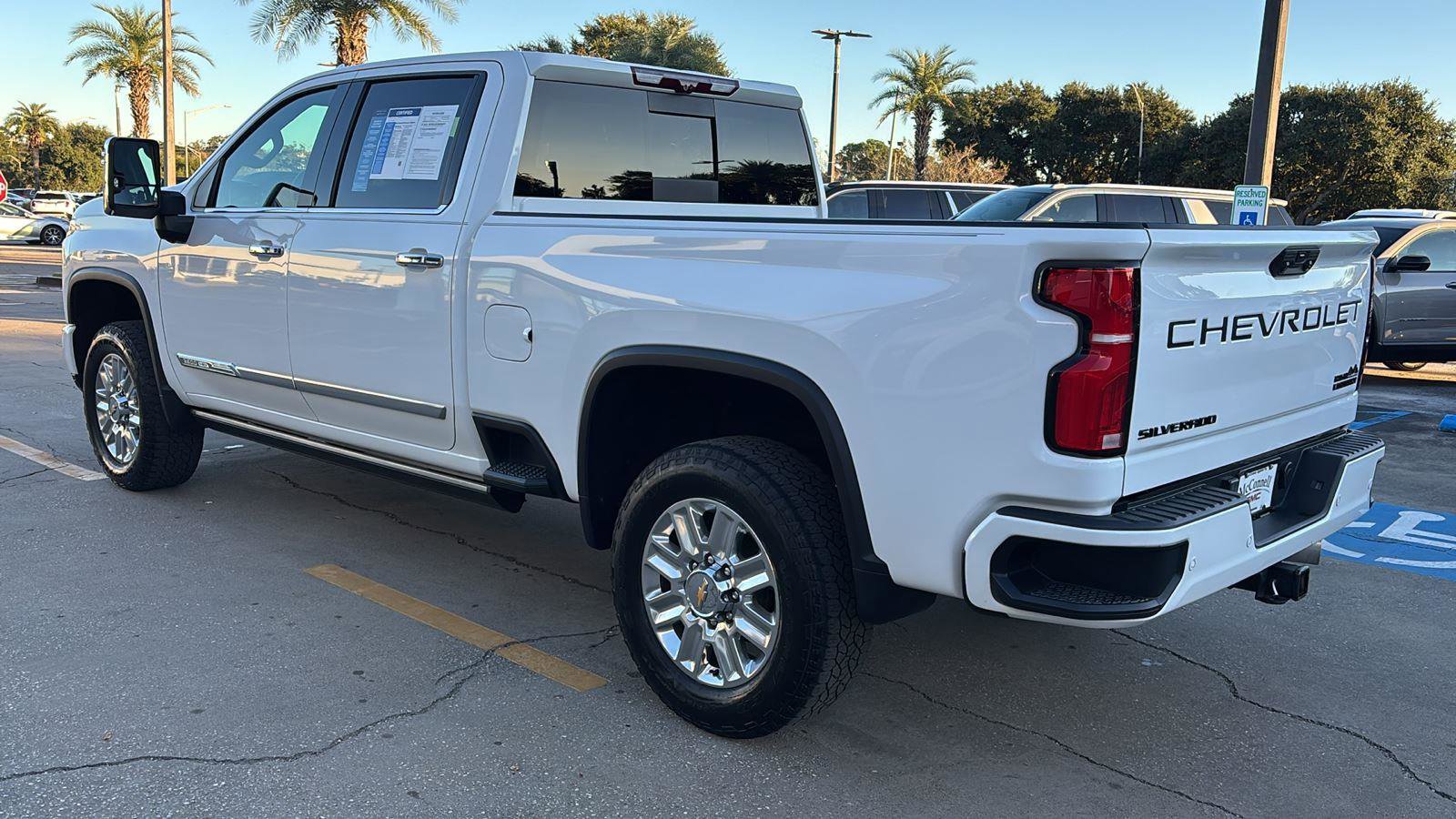 Used 2024 Chevrolet Silverado 2500 High Country w/ Technology Package image 5