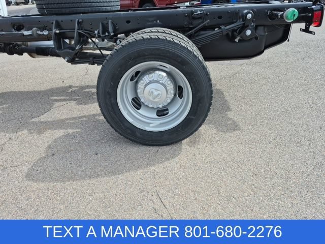 New 2026 RAM 5500 Tradesman w/ Chrome Appearance Group AWD/4WD image 8