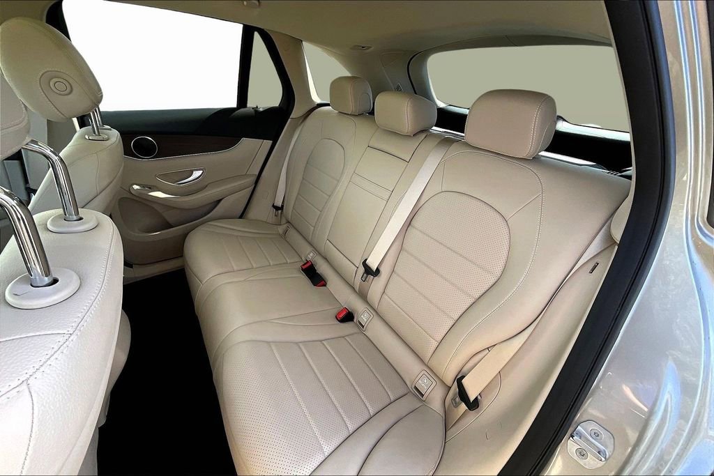 Used 2021 Mercedes-Benz GLC 300 4MATIC image 22