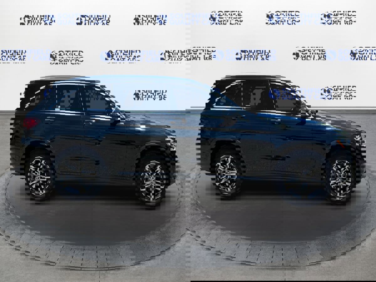 Used 2020 Mercedes-Benz GLC 300 4MATIC w/ Premium Package image 8