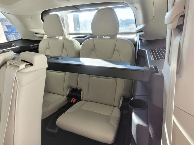 New 2026 Volvo XC90 B6 Ultra w/ Lounge Package AWD/4WD image 11
