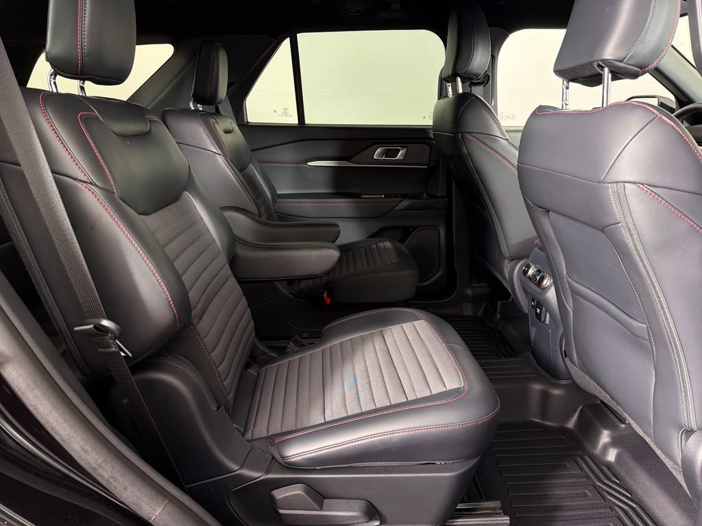 Used 2025 Ford Explorer ST-Line w/ Premium Package AWD/4WD image 23