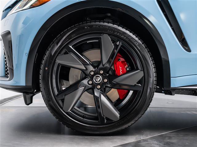 New 2026 Jaguar F-PACE SVR 575 Edition image 12