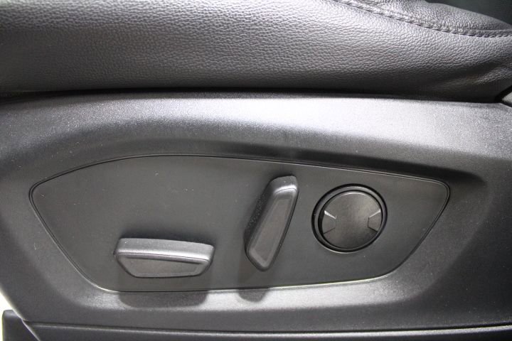 Used 2023 Ford Explorer Limited w/ Equipment Group 301A image 23