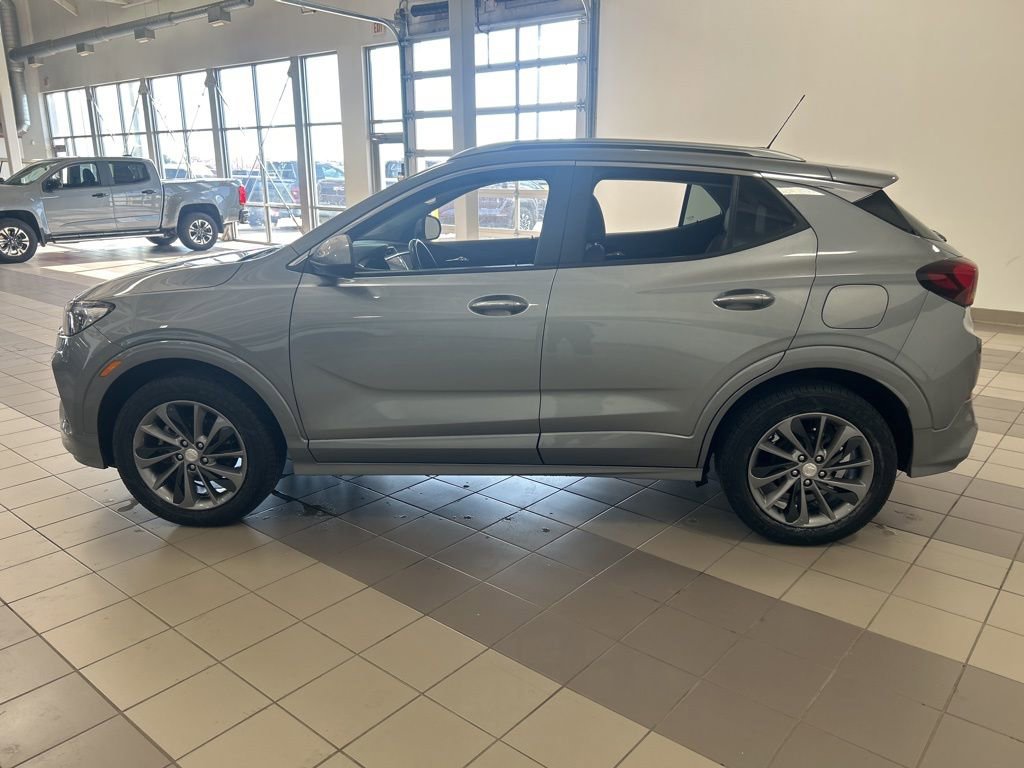 Used 2023 Buick Encore GX Select w/ Sport Touring Package AWD/4WD image 2
