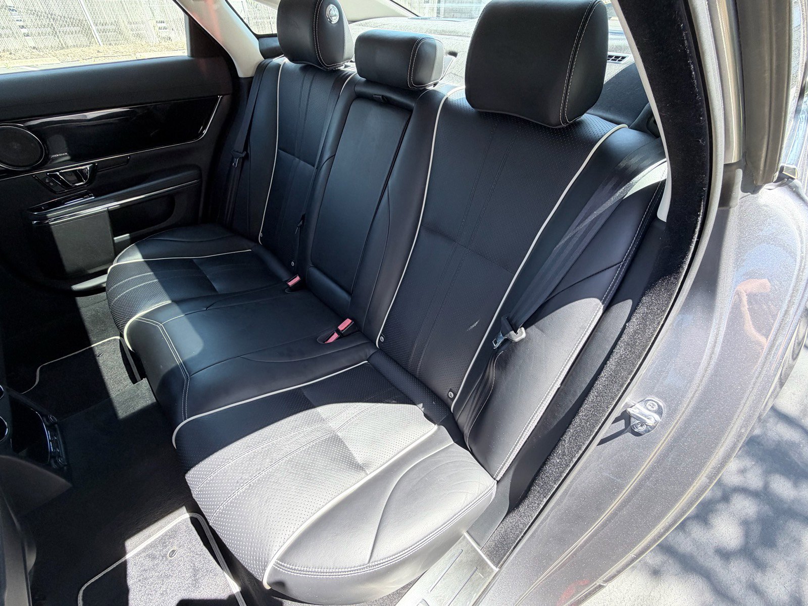 Used 2019 Jaguar XJ R-Sport RWD image 9