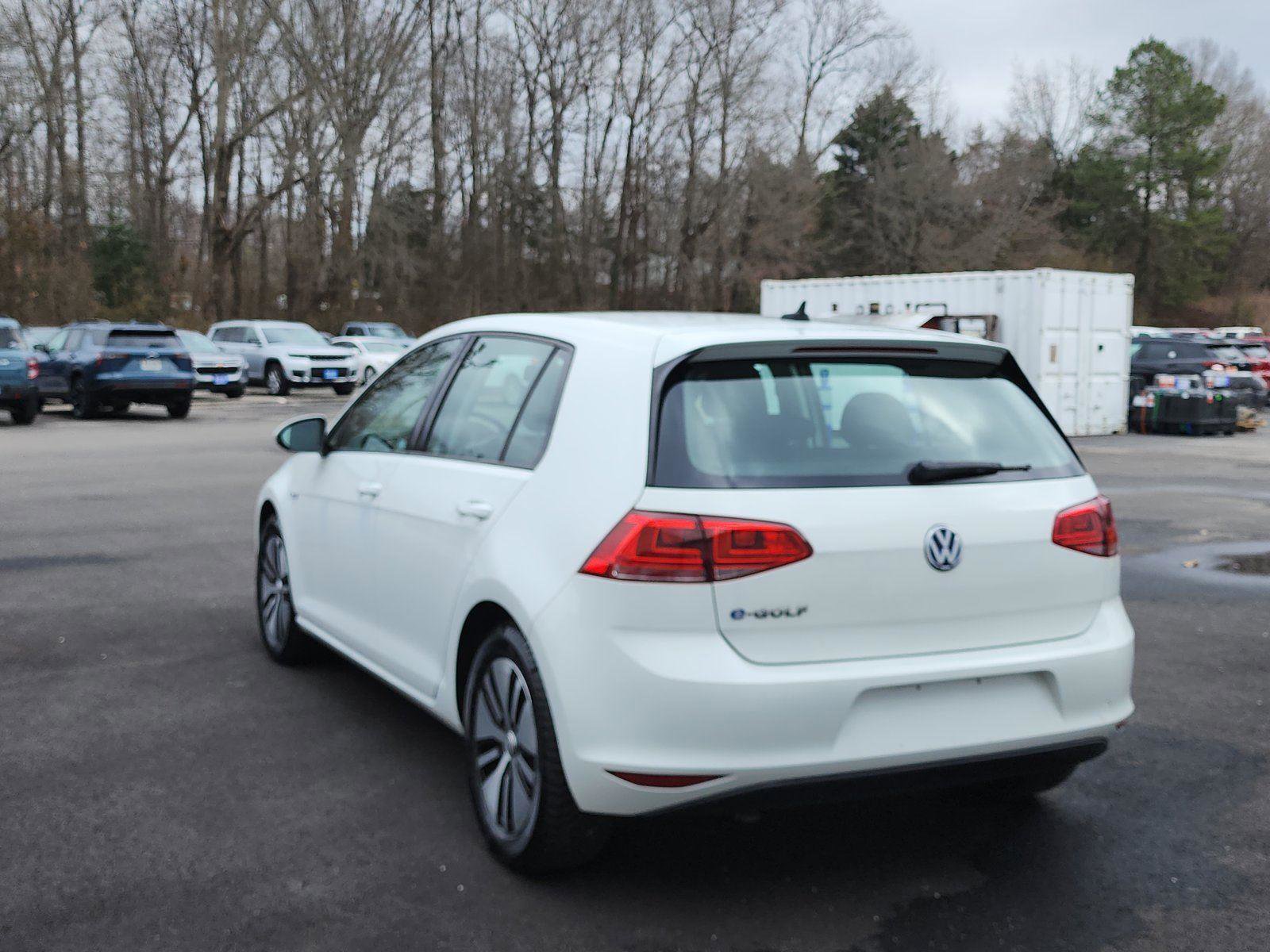 Used 2016 Volkswagen e-Golf SE w/ DC Fast Charging Package image 3