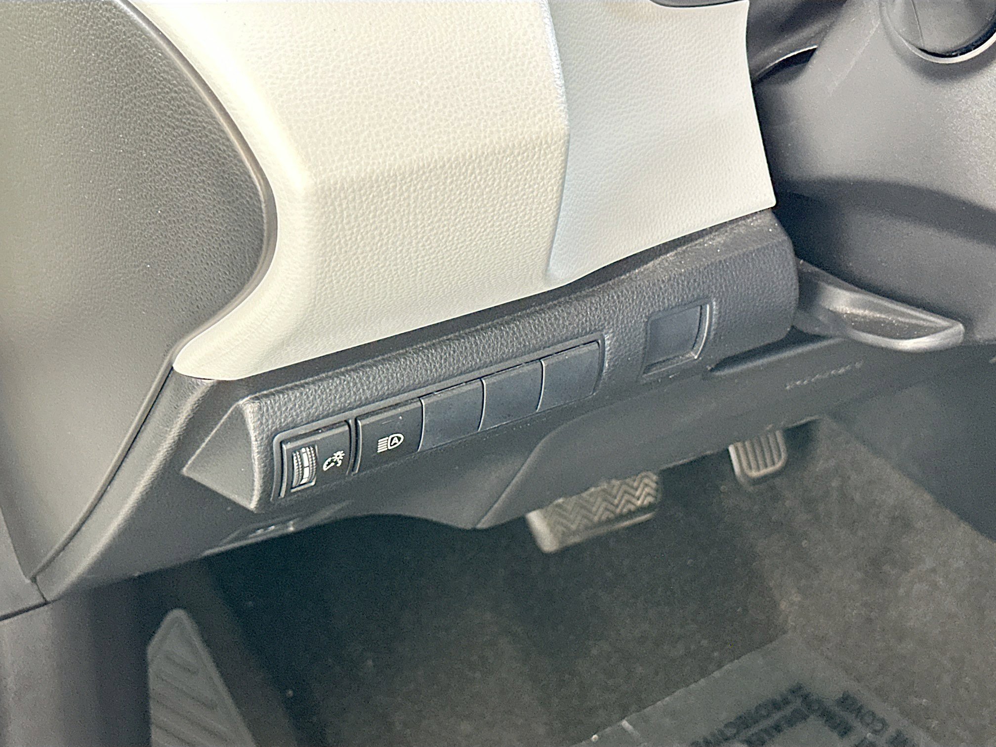 Used 2020 Toyota Corolla SE FWD image 10