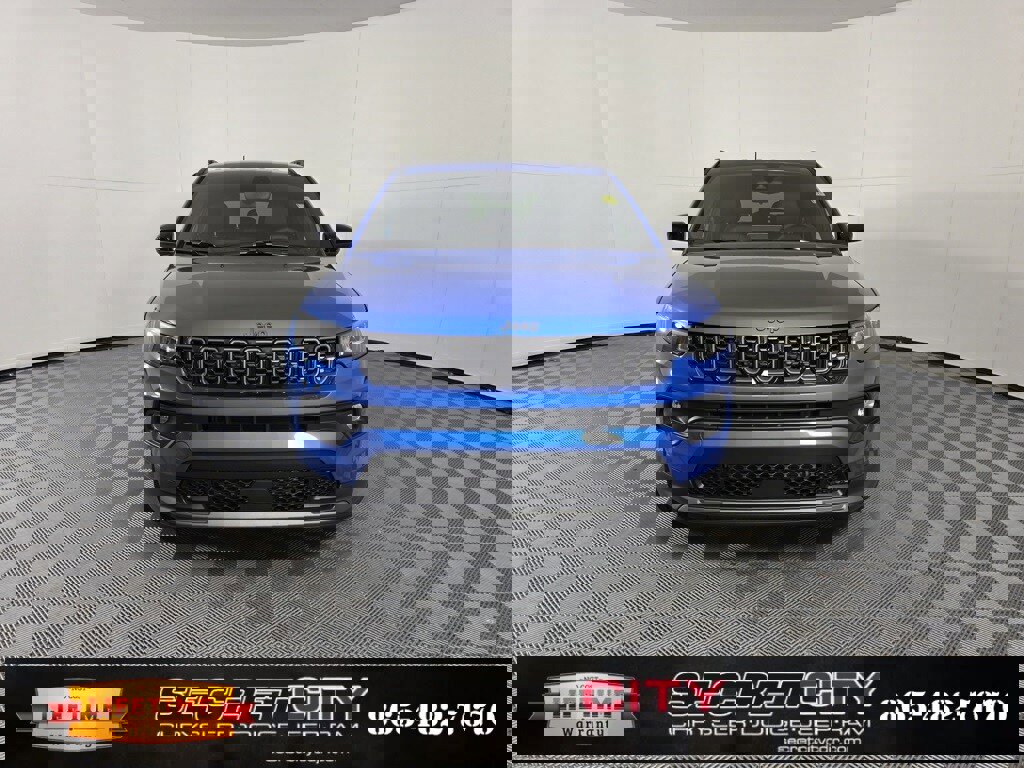 New 2026 Jeep Compass Latitude image 2