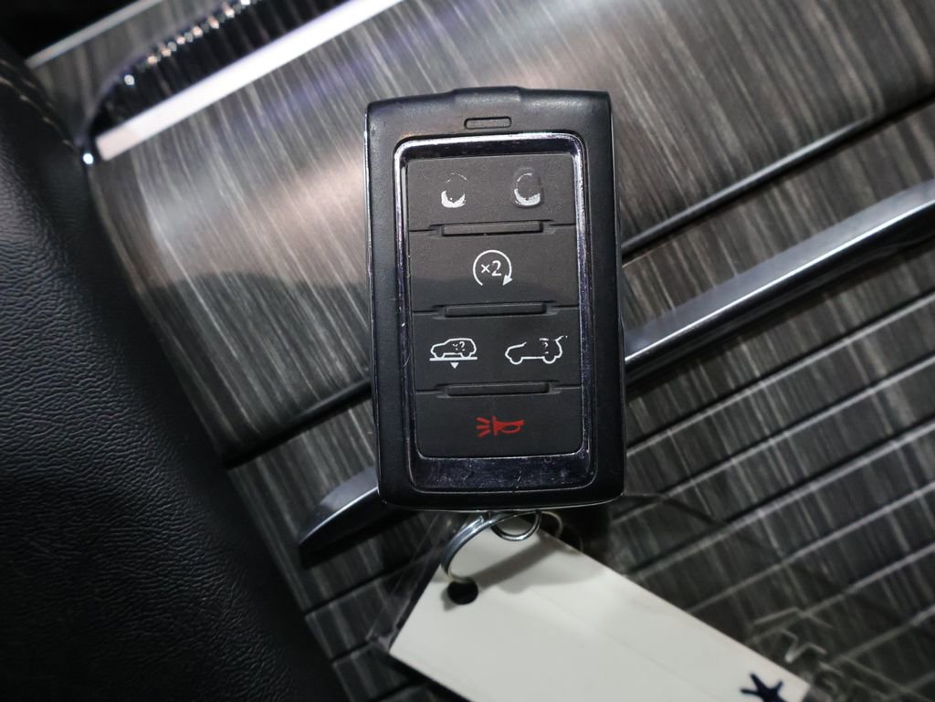 Used 2024 Jeep Wagoneer L Series III w/ Flexible Seating Group image 26