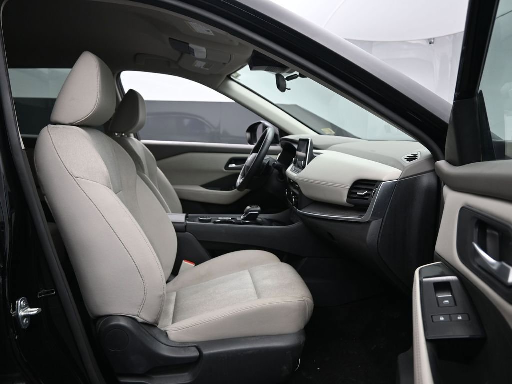 Used 2025 Nissan Rogue SV AWD/4WD image 30