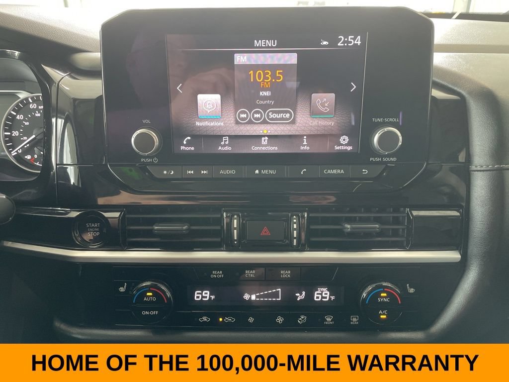 Used 2025 Nissan Pathfinder SV AWD/4WD image 13
