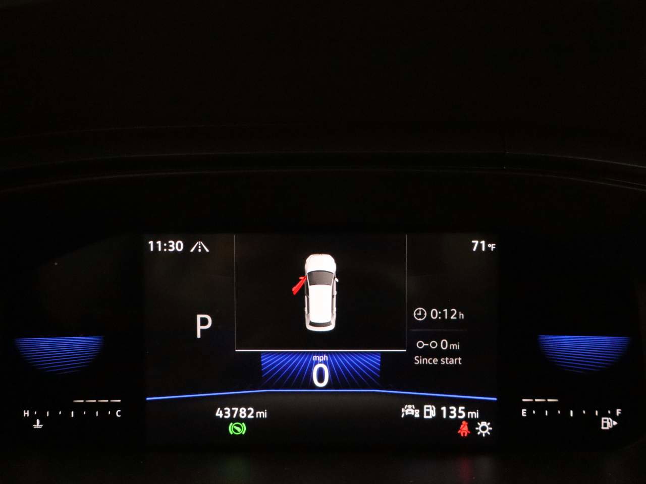 Used 2023 Volkswagen Taos SE w/ Panoramic Sunroof Package image 6