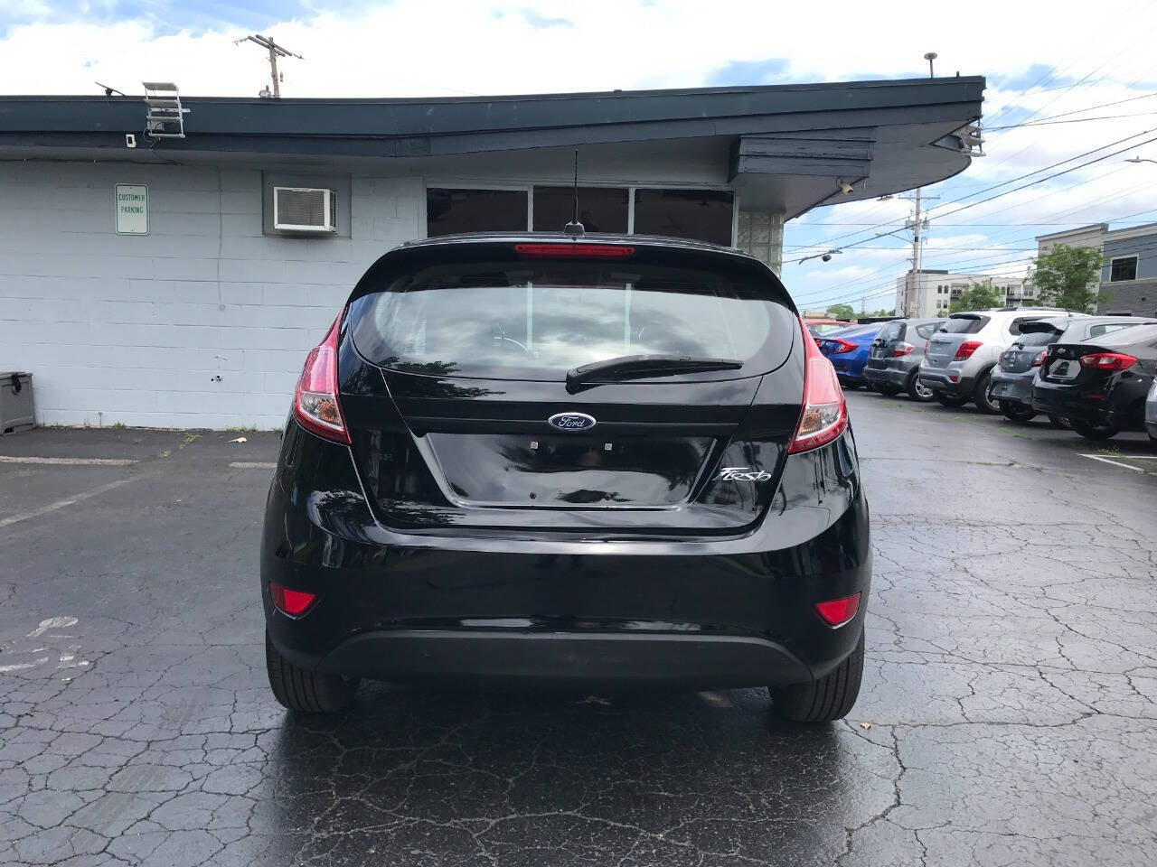 Used 2016 Ford Fiesta SE FWD image 6