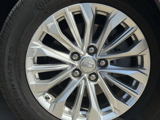 Used 2024 Cadillac XT4 Luxury FWD image 9