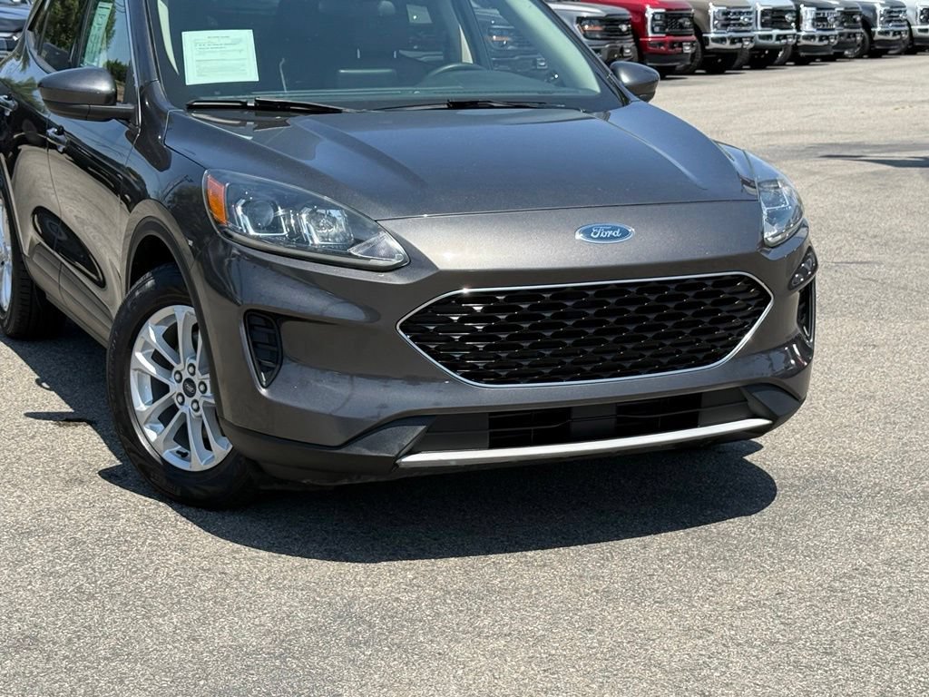 Used 2020 Ford Escape SE FWD image 3