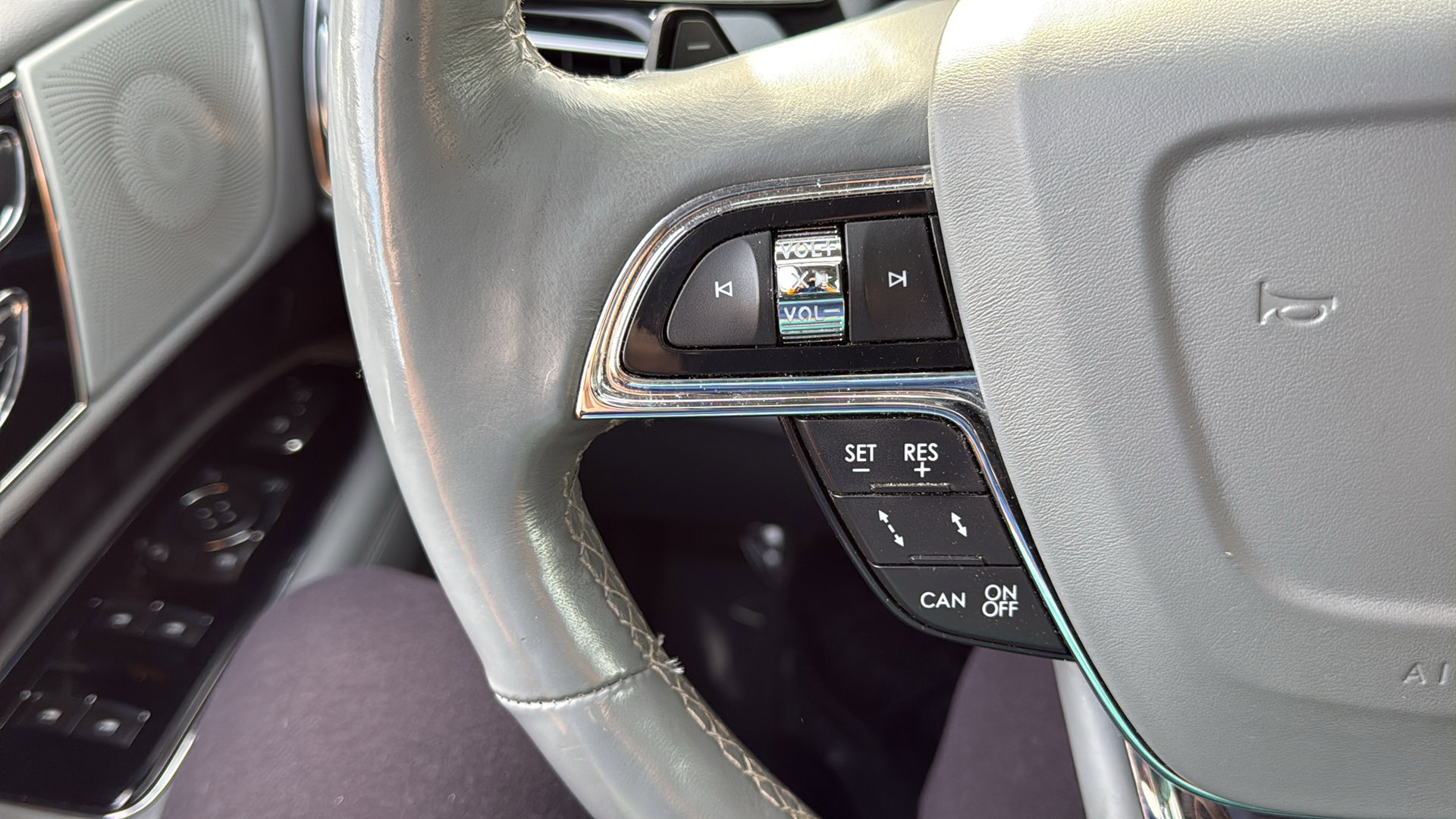 Used 2020 Lincoln Navigator L Reserve w/ Luxury Package image 15