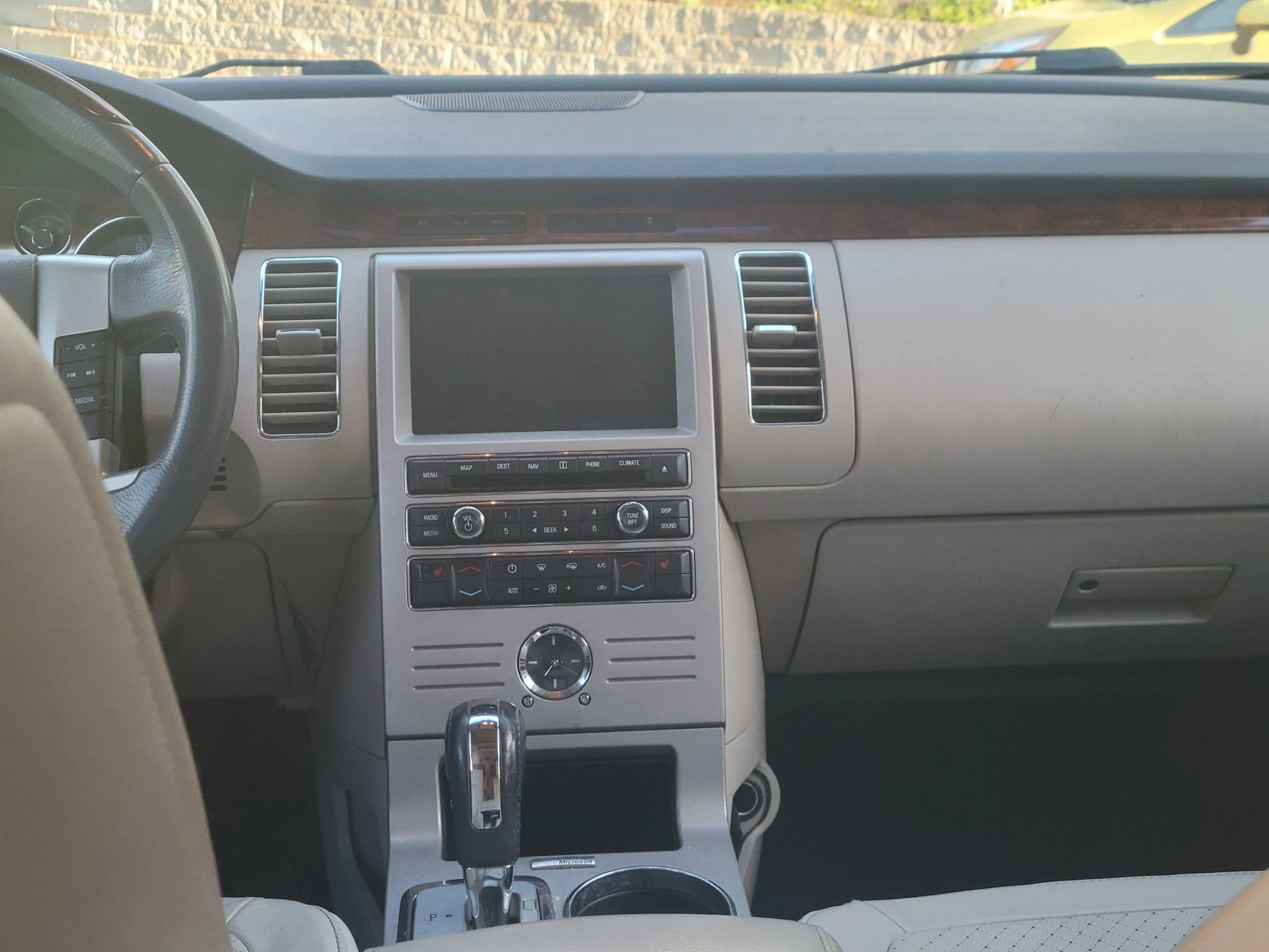 Used 2009 Ford Flex Limited FWD image 8