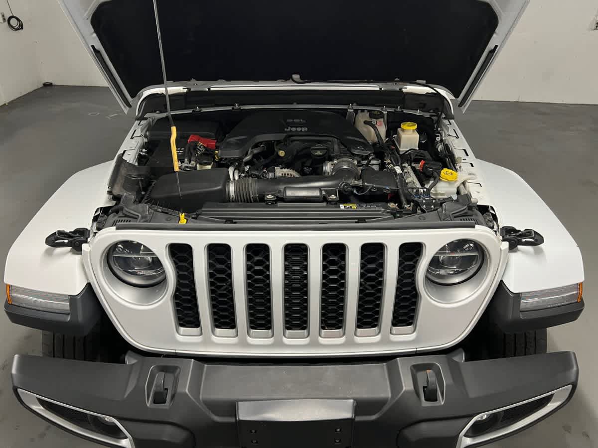 Used 2020 Jeep Gladiator Overland AWD/4WD image 7