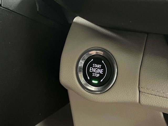 Used 2023 Buick Envision Avenir image 37