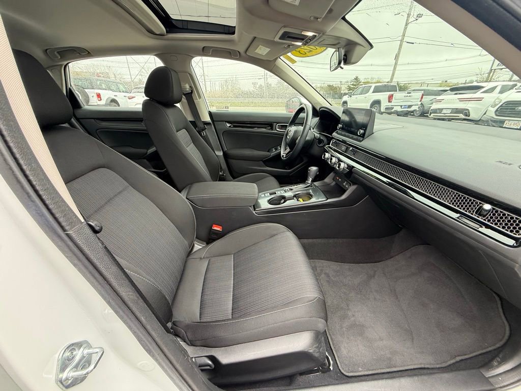 Used 2023 Honda Civic EX image 10