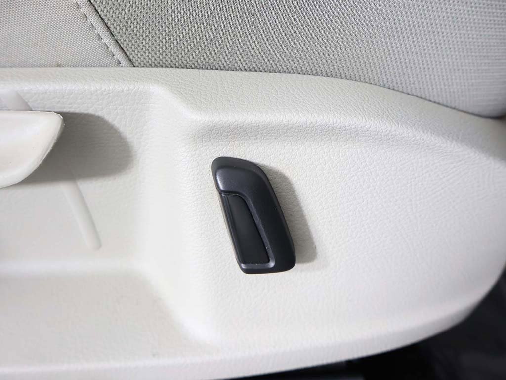 Used 2019 Volkswagen Golf S image 30