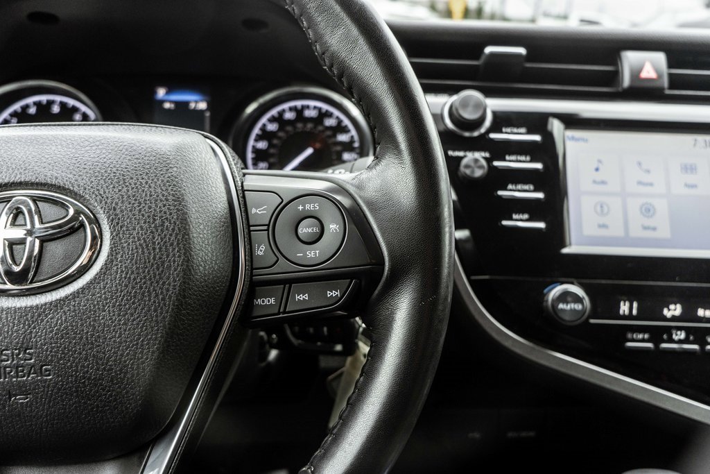 Used 2020 Toyota Camry SE image 23