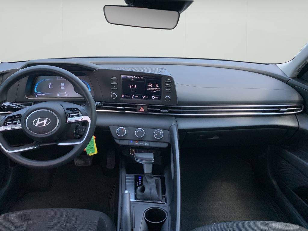 Certified 2026 Hyundai Elantra SE FWD image 20