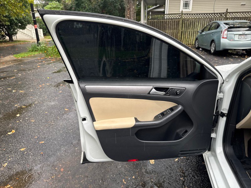 Used 2015 Volkswagen Jetta TDI SE FWD image 10