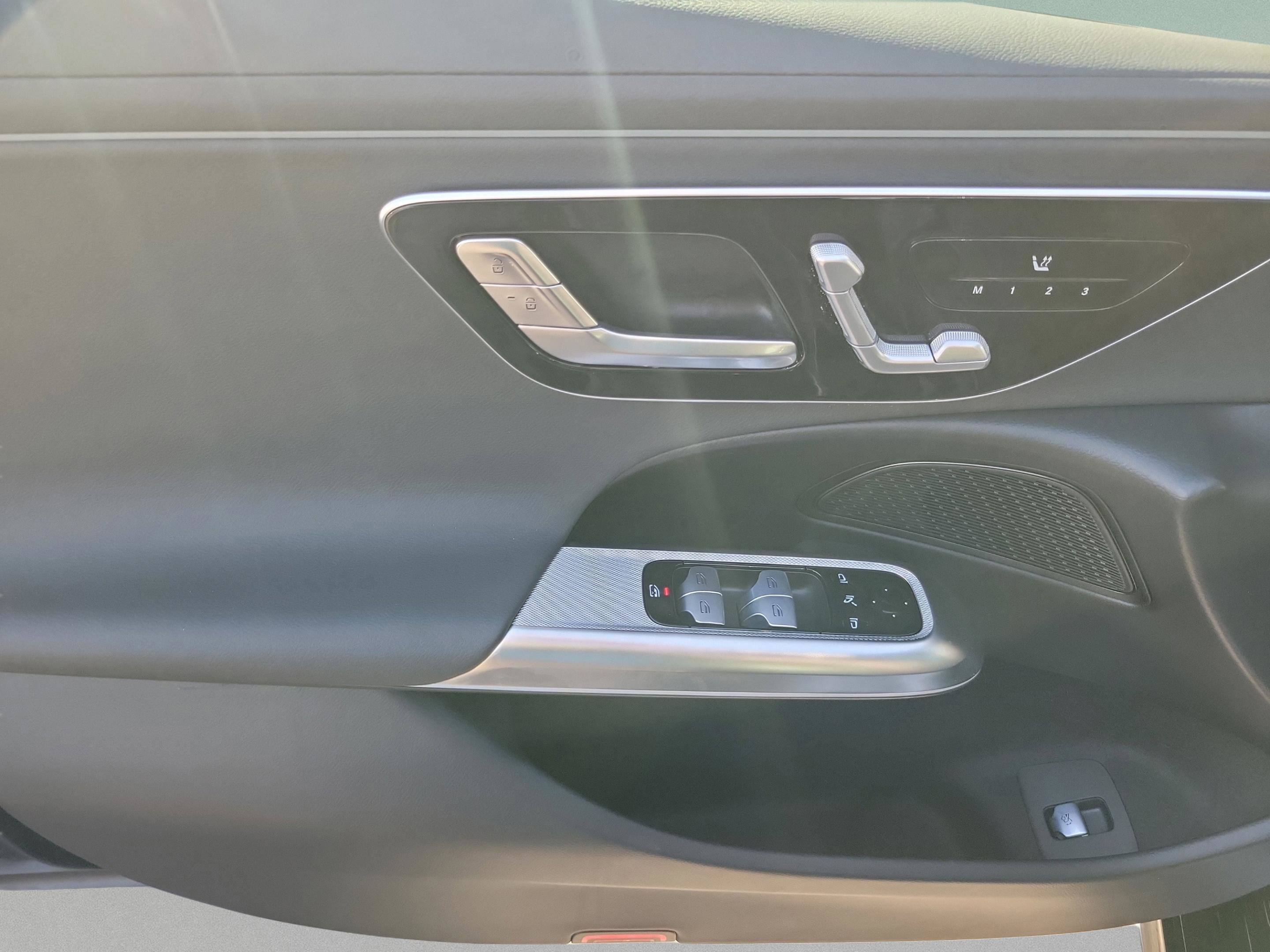 Certified 2025 Mercedes-Benz E 350 4MATIC Sedan image 11