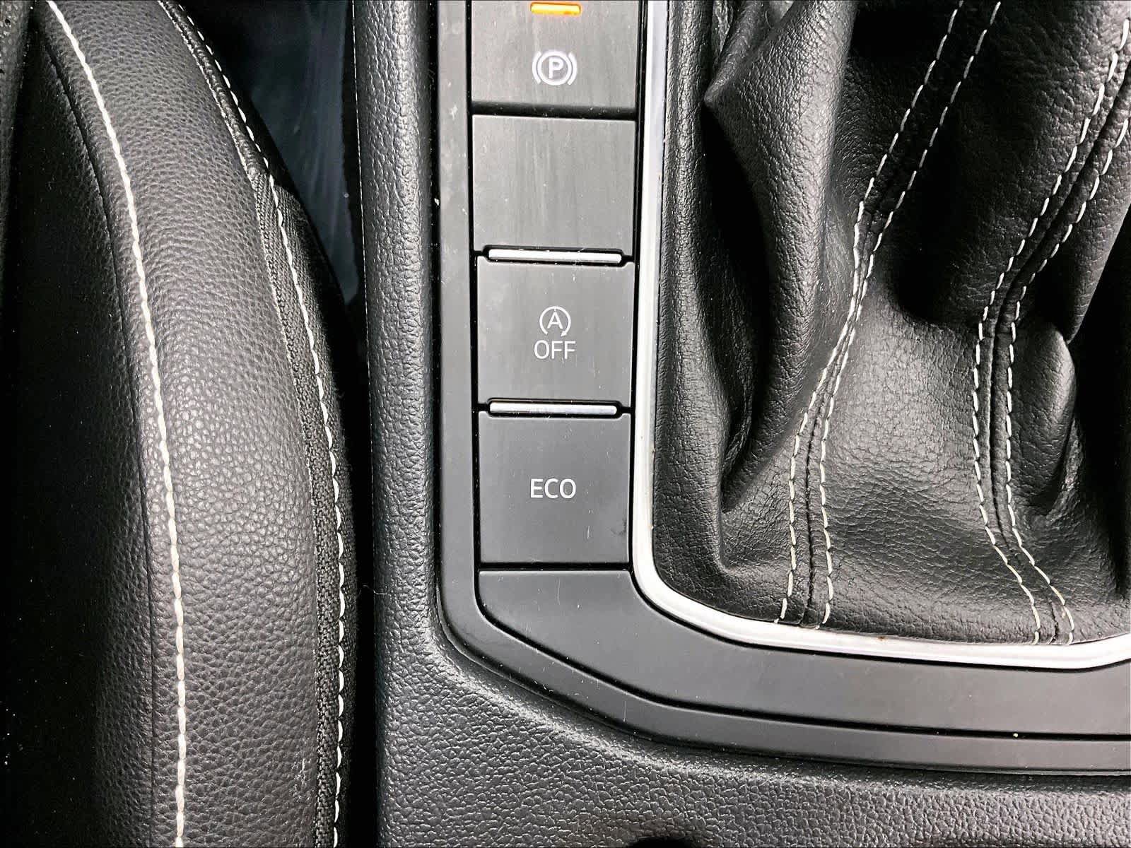 Used 2024 Volkswagen Jetta SE image 33