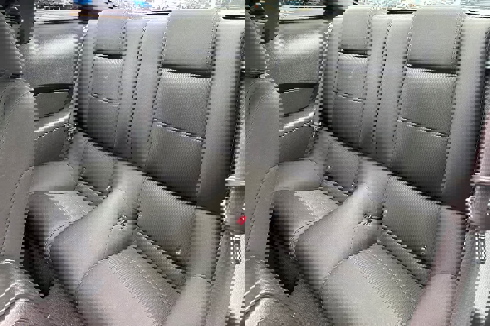 Used 2010 Ford Mustang GT image 4