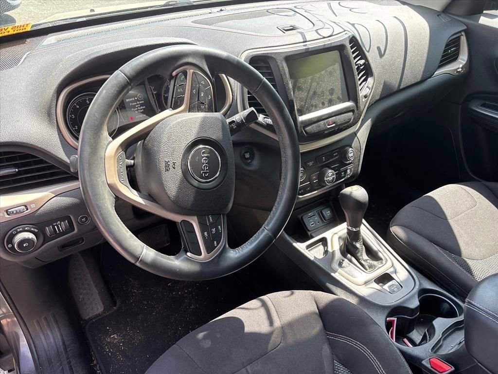 Used 2016 Jeep Cherokee 75th Anniversary image 16