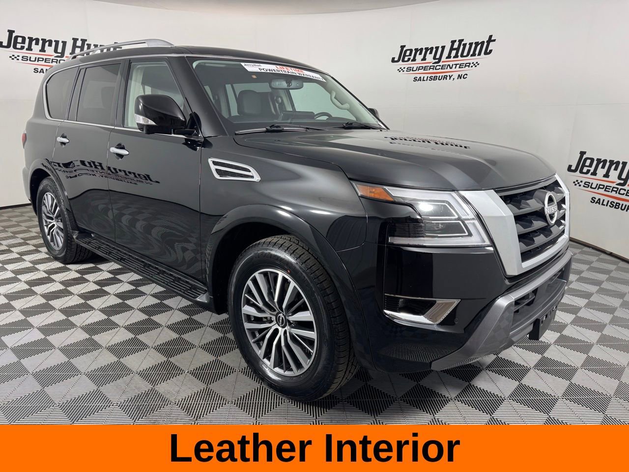 Used 2024 Nissan Armada SL w/ Captain's Chairs Package image 6