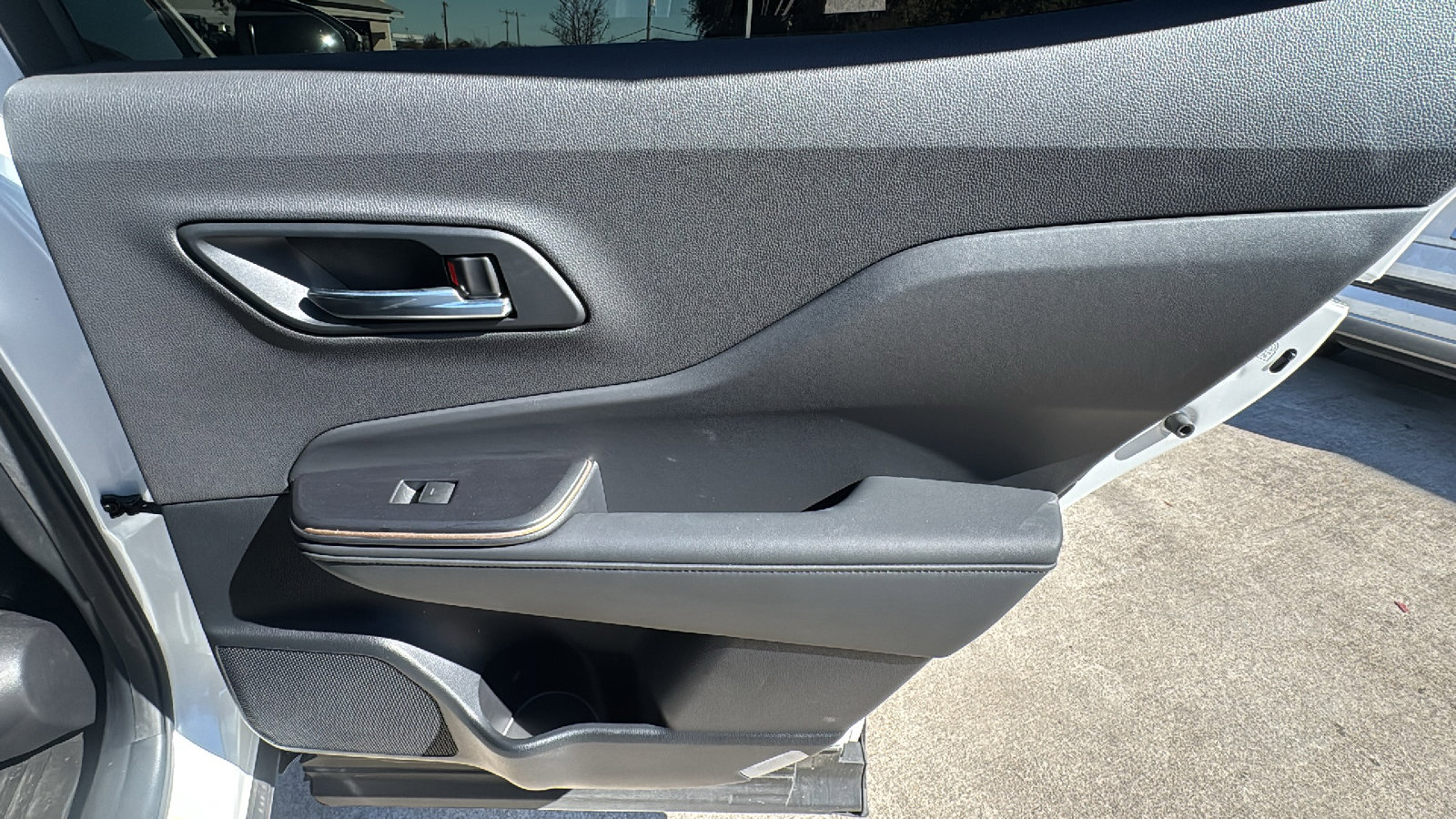 Used 2023 Toyota Crown Limited image 26