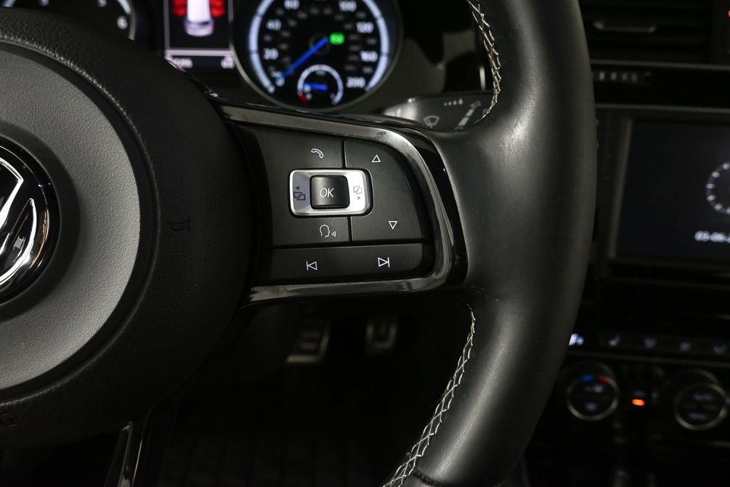 Used 2016 Volkswagen Golf R 4-Door w/ Driver Assistance Package image 11