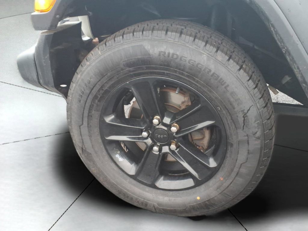 Used 2020 Jeep Wrangler Unlimited Sport image 23
