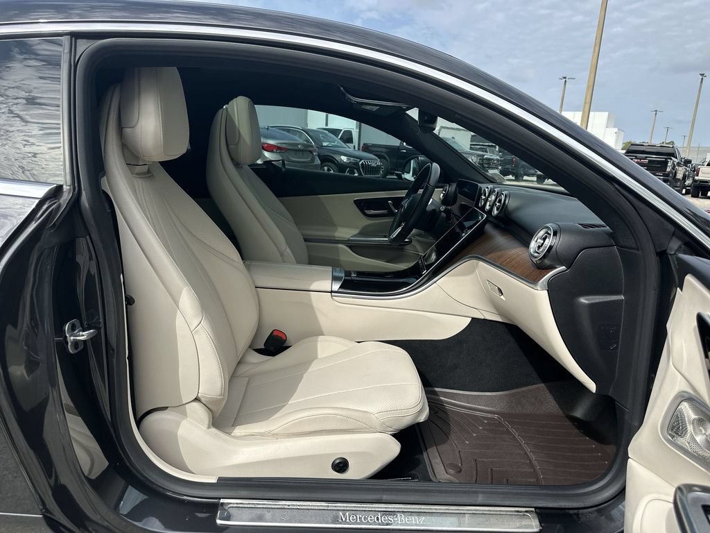 Used 2024 Mercedes-Benz CLE 300 4MATIC Coupe image 28