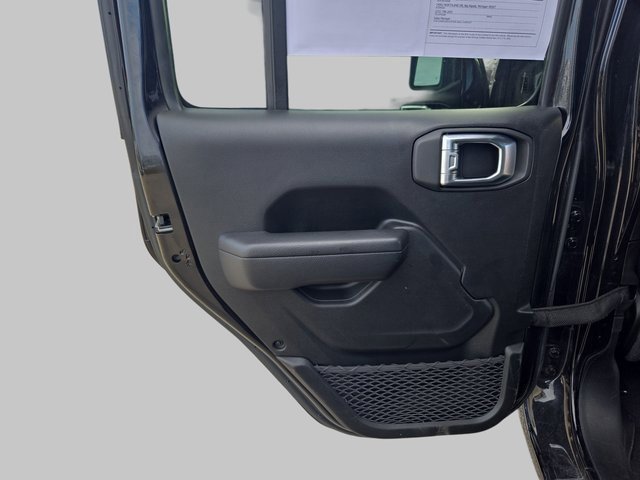 Used 2022 Jeep Wrangler Unlimited Sport image 16