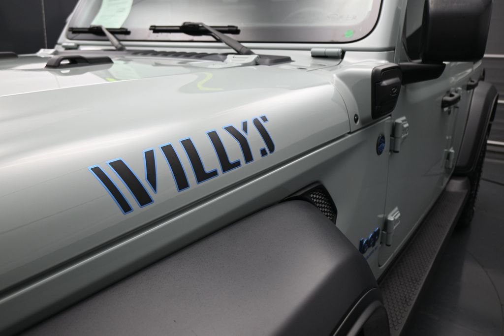 Used 2023 Jeep Wrangler Unlimited w/ Cold Weather Group AWD/4WD image 9