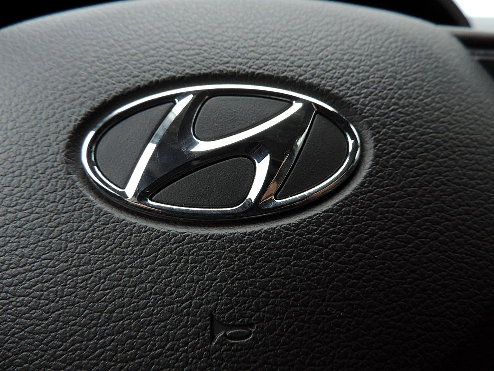 Used 2020 Hyundai Santa Fe Limited FWD image 26