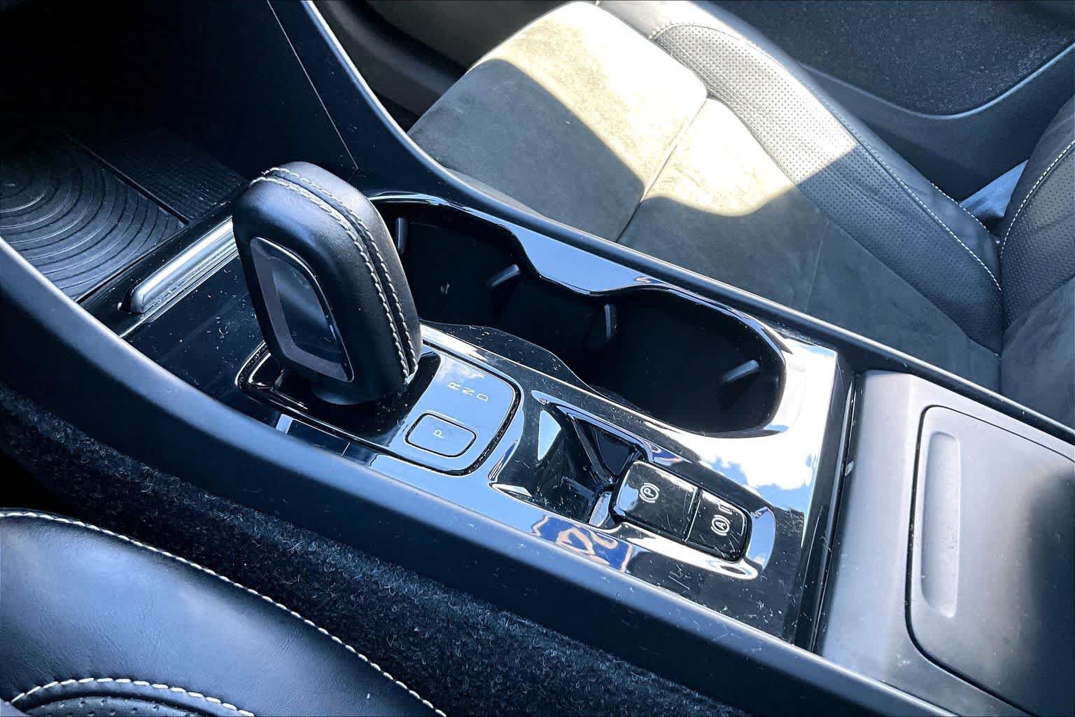 Used 2019 Volvo XC40 AWD T5 image 33