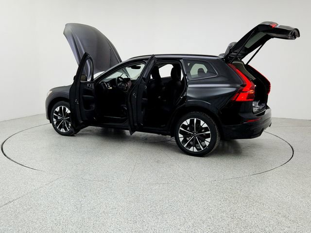 New 2026 Volvo XC60 B5 Plus w/ Climate Package image 12