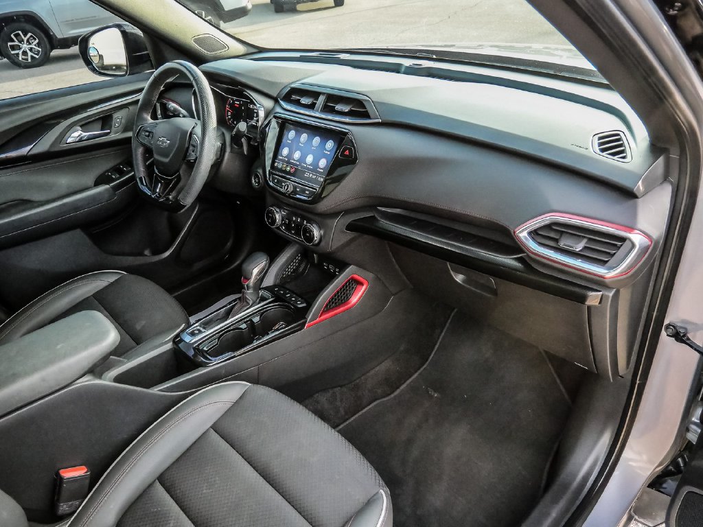 Used 2023 Chevrolet TrailBlazer RS w/ Convenience Package FWD image 14
